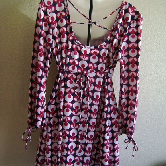 No Boundaries Juniors Red White Floral Print Short Sleeve Shirt Top Size XL - Picture 2 of 3